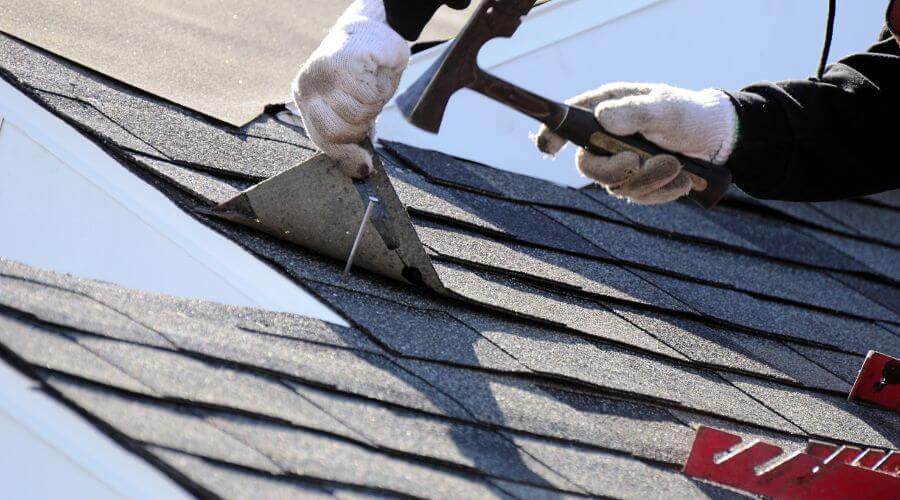 Expert Emergency Roof Repairs services in Milwaukee, WI